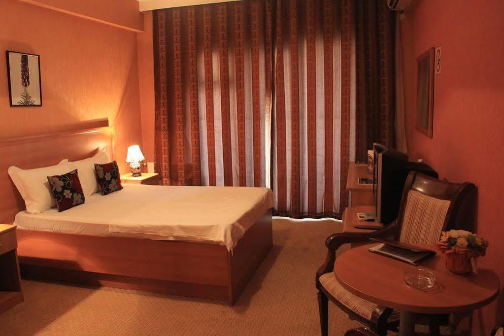 Gallery Hotel Баку Екстериор снимка